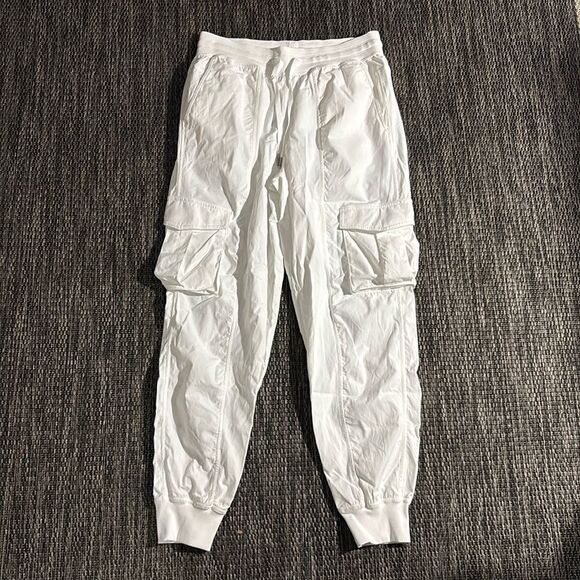 Lululemon Dance Studio Relaxed-Fit Mid-Rise Cargo Jogger - Picture 1 of 12